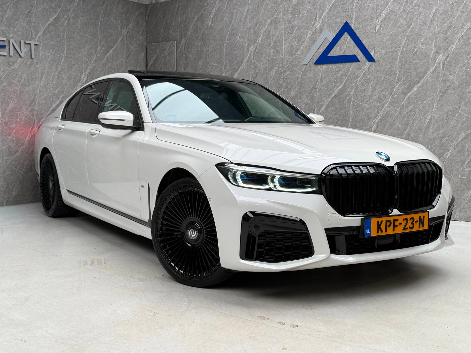 BMW 7-serie 750i xDrive 530 PK / Dealer Onderhouden, Auto's, Automaat, 1940 kg, Gebruikt, 4395 cc