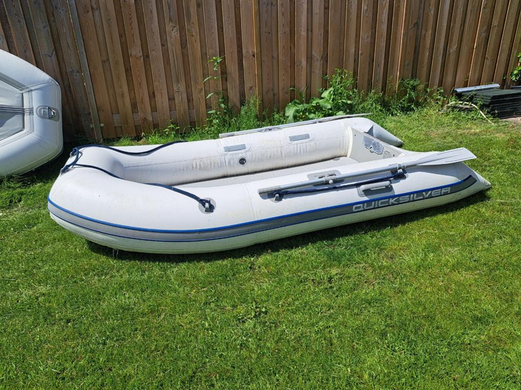 2x Quicksilver rubberboot 3m met Mariner 4 pk 4 takt bb, Watersport en Boten, Rubberboten, Ophalen, Gebruikt, 4 pk, Inclusief motor
