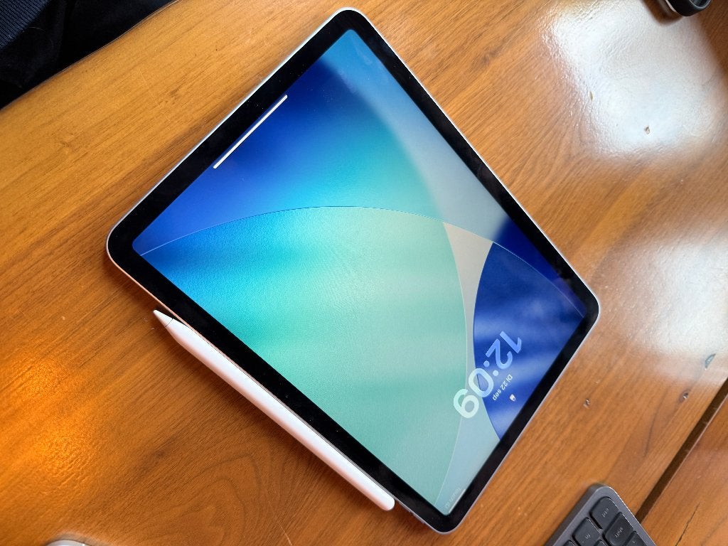 Apple iPad Air M3 256GB Blauw - Nieuwstaat + Garantie