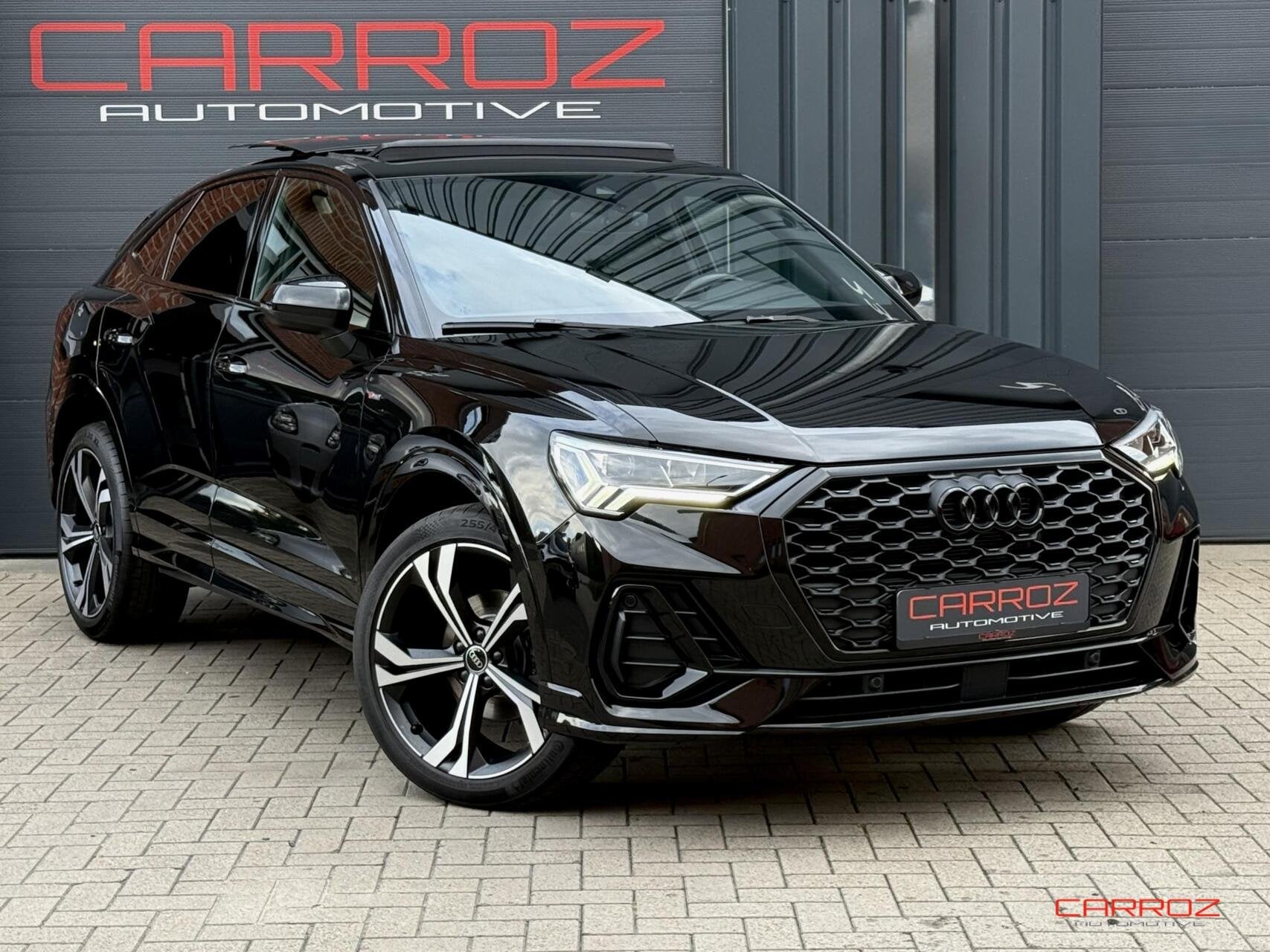 Audi Q3 35 TFSI 3x S Line Pano CarPlay ACC Ambiance Dodehoek, Auto's, Audi, 15 km/l, 4 cilinders, 150 pk, Zwart