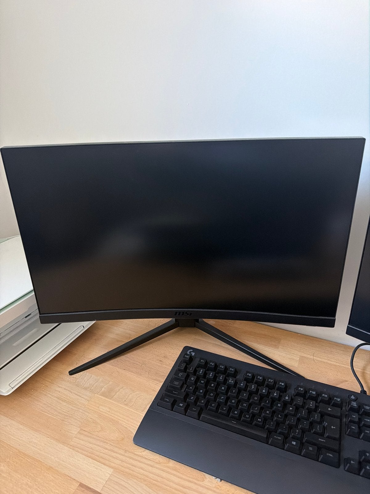 MSI Optix G27C4 E2 Curved Gaming Monitor 2x, Gaming, Curved, VA, Full HD