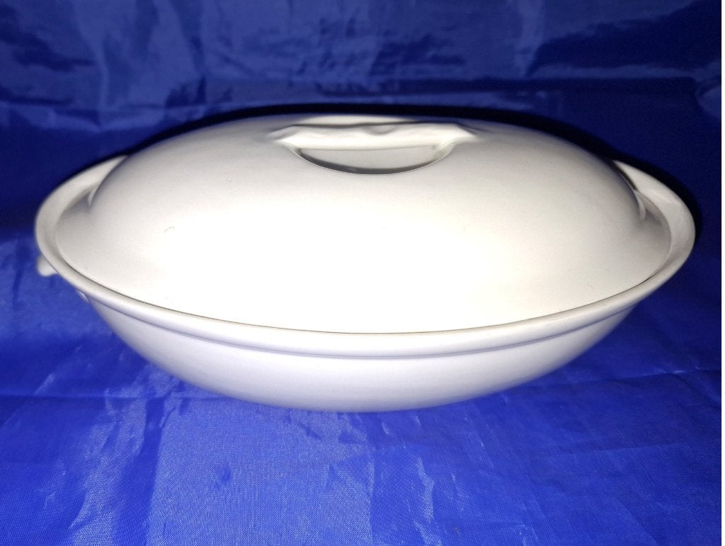 Apilco France Porcelaine a Feu ovenvaste dekschaal, Huis en Inrichting, Keuken | Servies, Overige merken, Ophalen of Verzenden