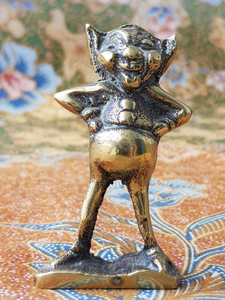 Mooi oud koper beeldje uit Engeland van een Pixie 7 cm., Ophalen of Verzenden, Koper