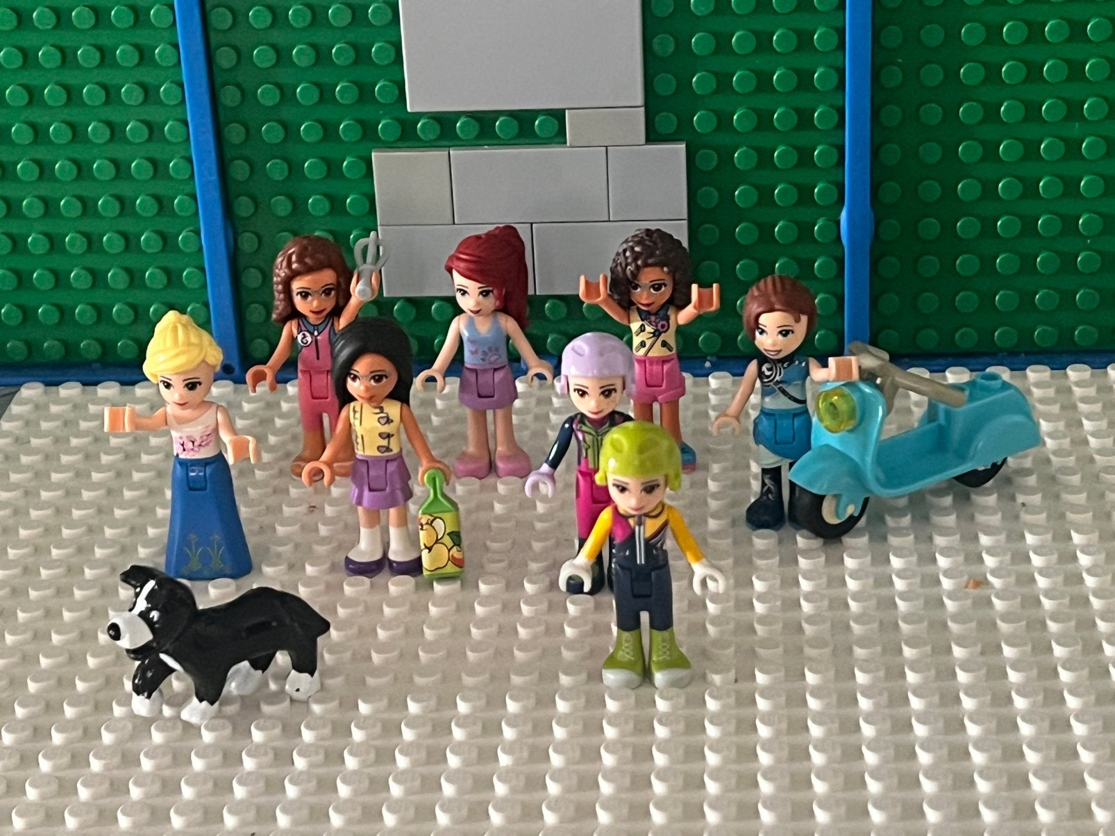 Lego friends minifiguurtjes en diertje, Kinderen en Baby's, Ophalen of Verzenden, Zo goed als nieuw