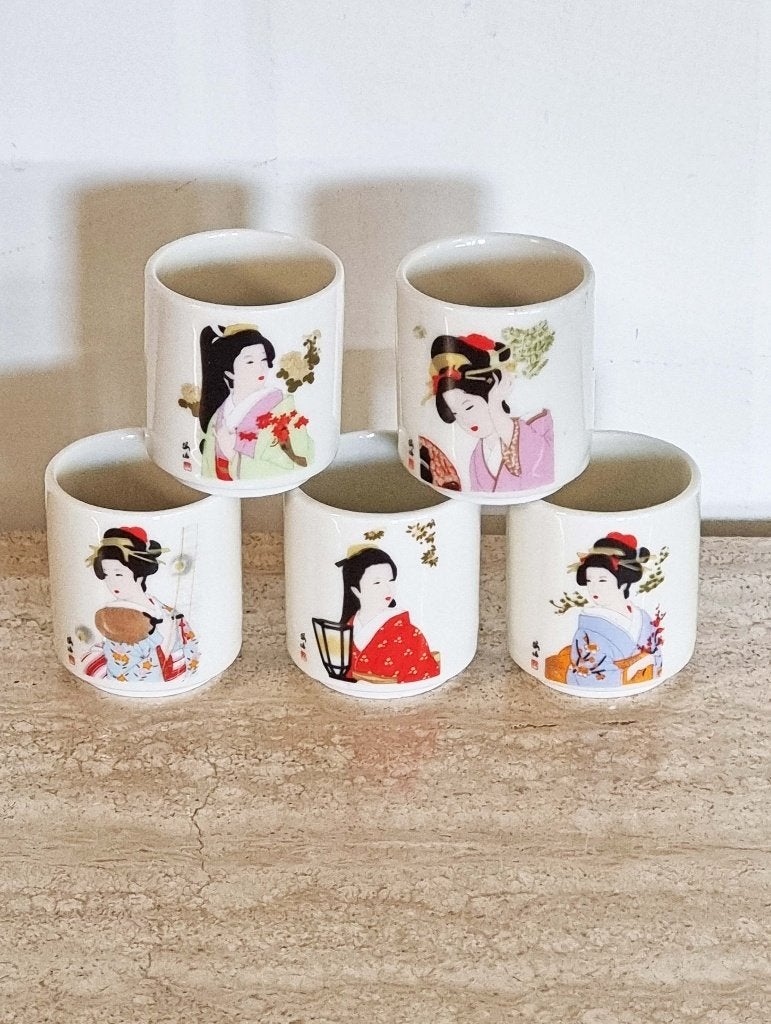 Japanse Vintage geisha thee  sake mokjes  set van 5, Ophalen of Verzenden