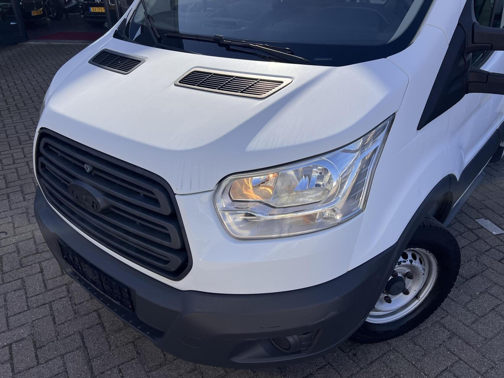Ford Transit 350 2.2 TDCI L4 Ambiente, Auto's, Bestelauto's, Euro 5, Stof, Gebruikt, 4 cilinders