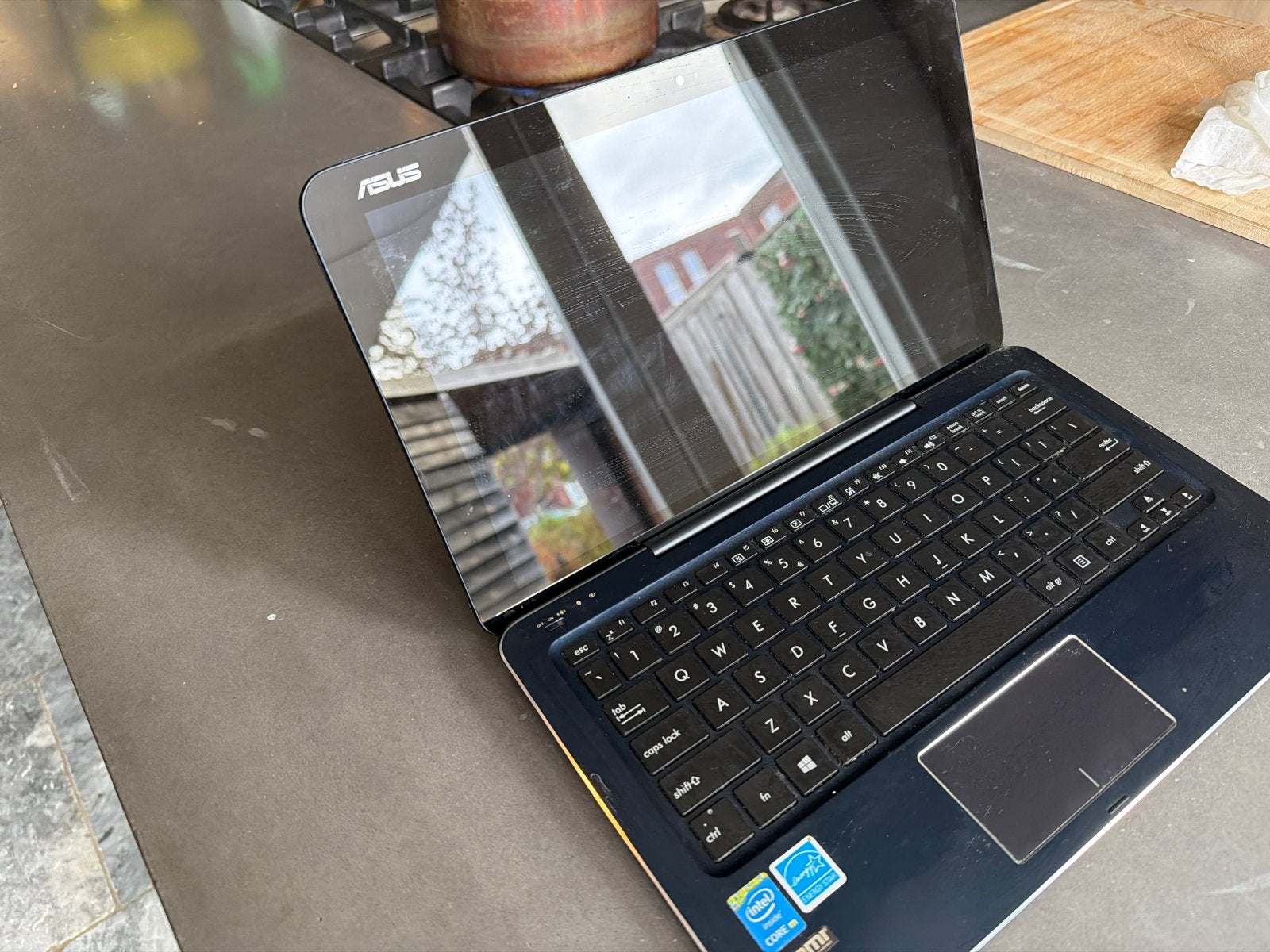 ASUS Transformer Book Flip T300CHI- Compacte 2-in-1 Laptop, Computers en Software, Ophalen, Gebruikt, Minder dan 4 GB, Qwerty