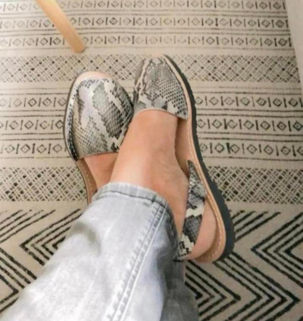 Ria Menorca Grijze Sandalen met Slangenprint en Glitter, Zo goed als nieuw, Grijs, Sandalen of Muiltjes, Ophalen of Verzenden