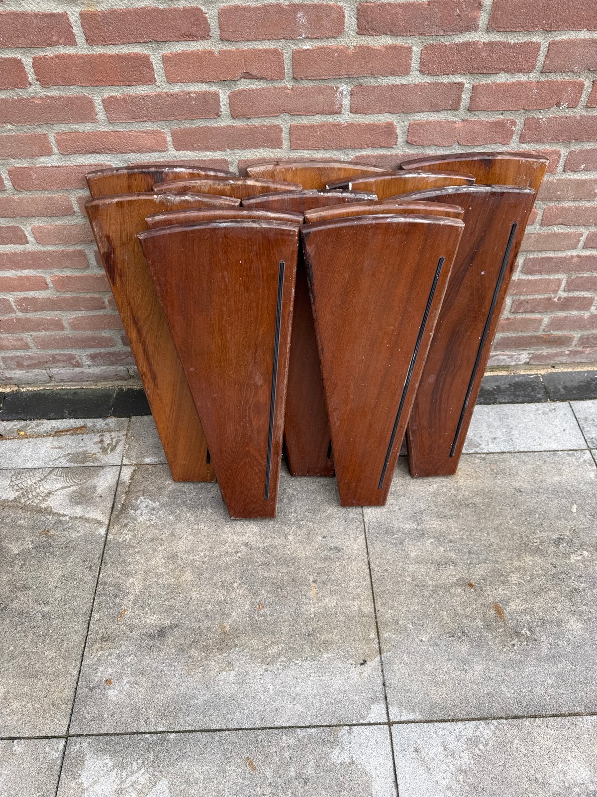 Hardhouten traptreden, Ophalen