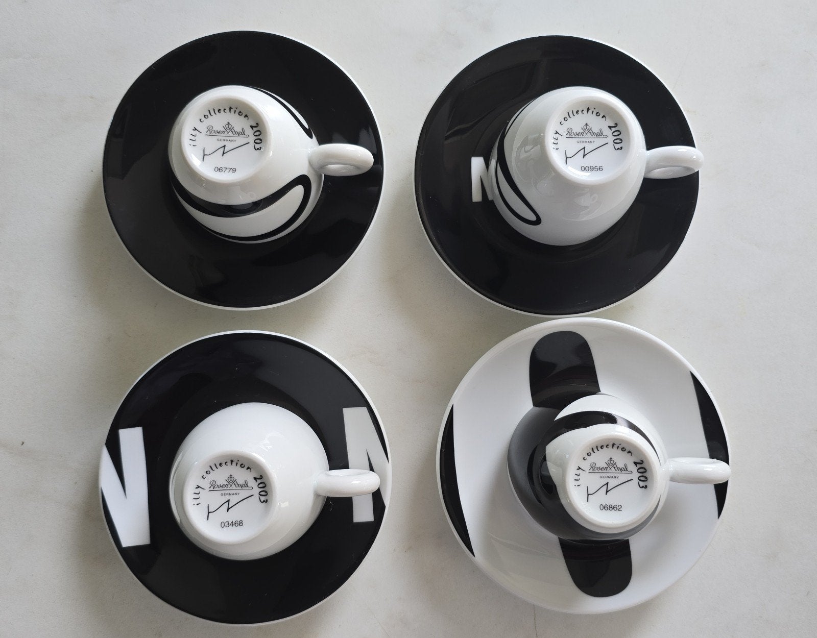 Illy espresso kopjes Haim Steinbach City Collection 2003, Huis en Inrichting, Overige merken, Nieuw, Ophalen of Verzenden, Overige stijlen