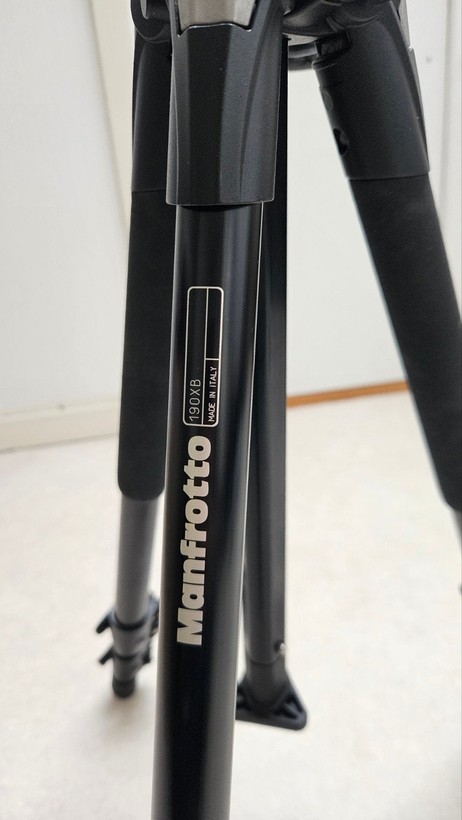 Manfrotto statief tripod 190XB met Vanguard balhoofd GH-100, Ophalen, Zo goed als nieuw, Driepoot, Met balhoofd