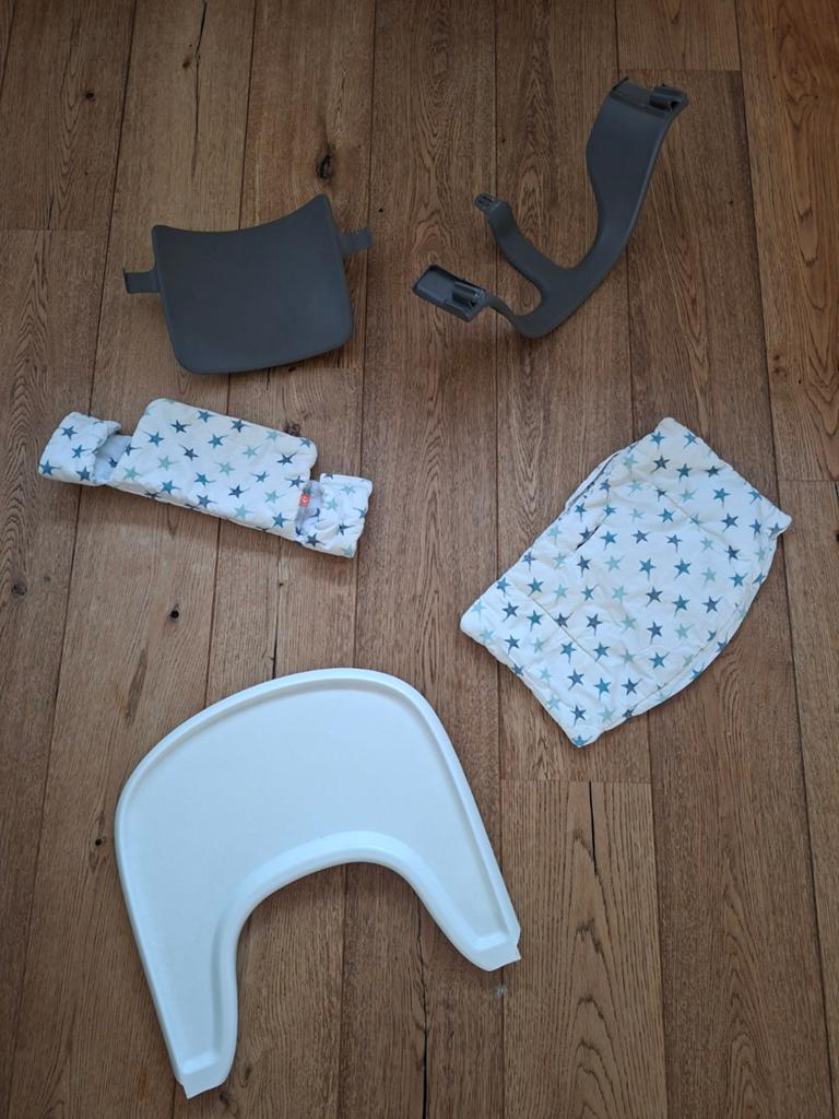 Stokke Tripp Trapp babyset met kussens en Playtray, Kinderen en Baby's, Kinderstoelen, Ophalen, Gebruikt, Meegroeistoel, Afneembaar eetblad