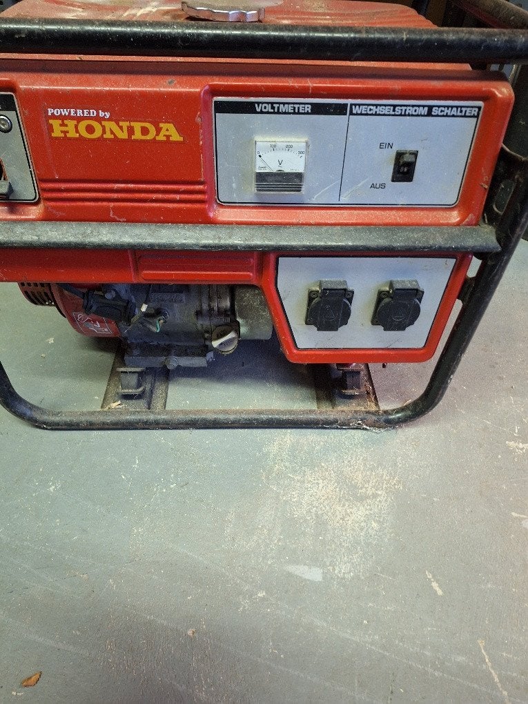 aggergaat, Ophalen, Gebruikt, Minder dan 5 kVA, Benzine