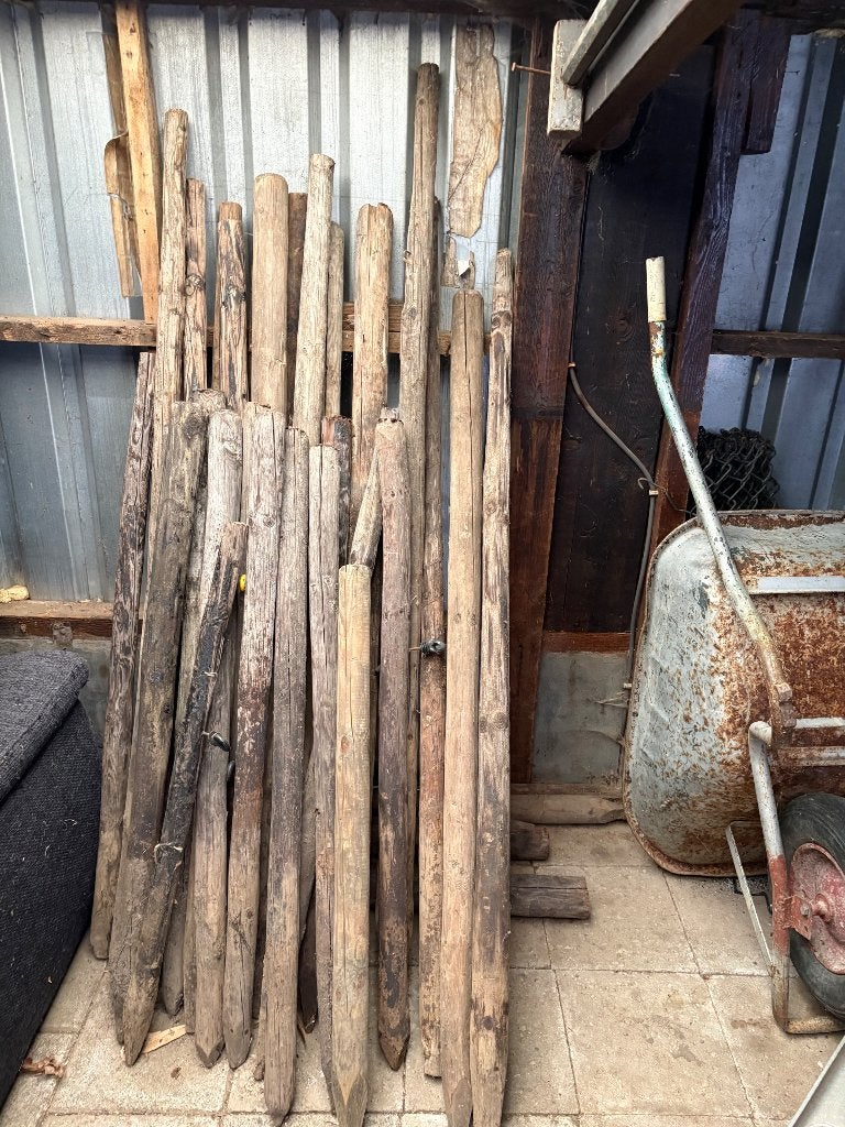 Diverse heining of bomen palen, Ophalen, Gebruikt, 180 tot 250 cm, Palen