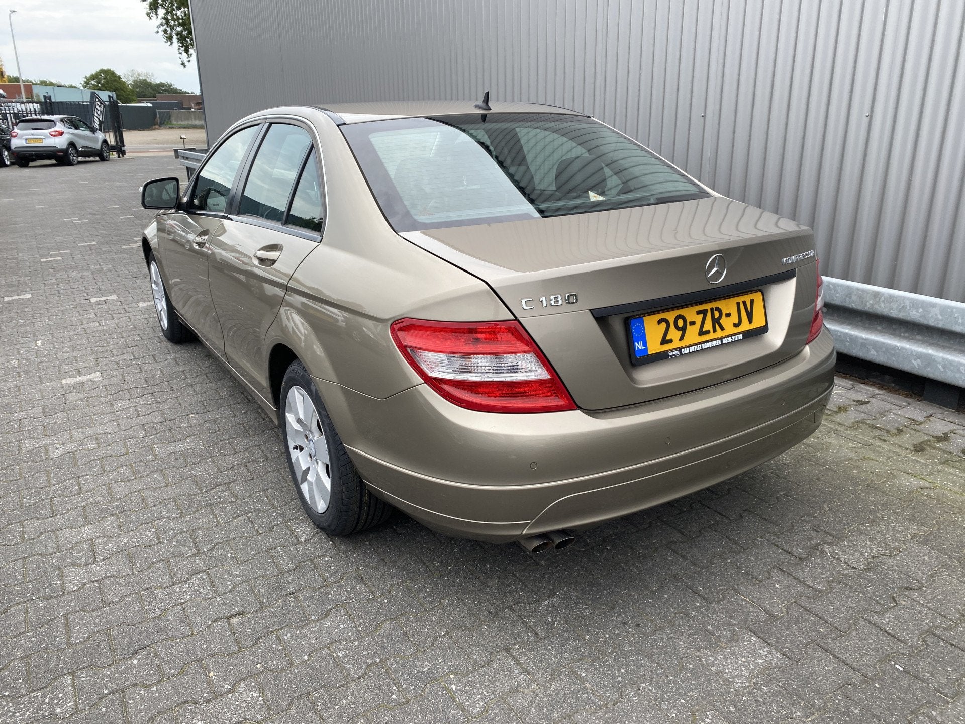 Mercedes-Benz C-Klasse 180 K 88Dkm.NAP, Leer, Clima, PDC, LM, 1385 kg, Achterwielaandrijving, Gebruikt, Zwart