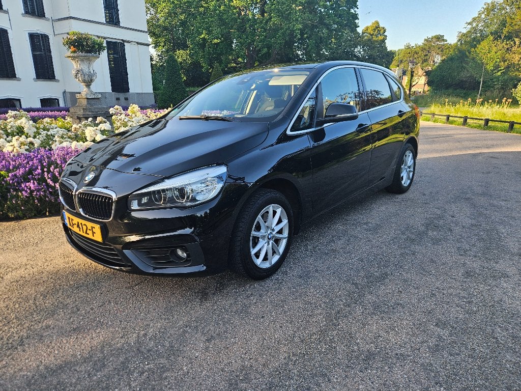 BMW 218i Active Tourer Automaat Executive Zwart, 1345 kg, Euro 6, Zwart, Origineel Nederlands