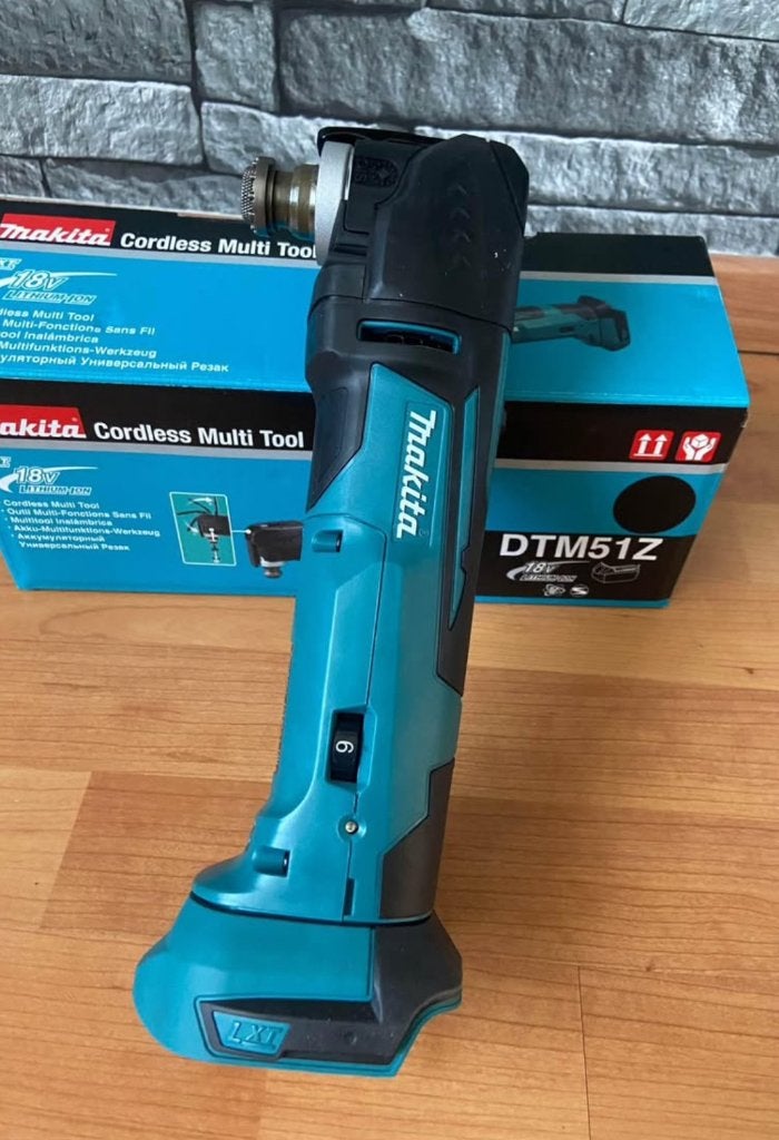Multitool makita 18V, Doe-het-zelf en Verbouw, Gereedschap | Handgereedschap, Ophalen of Verzenden, Zo goed als nieuw