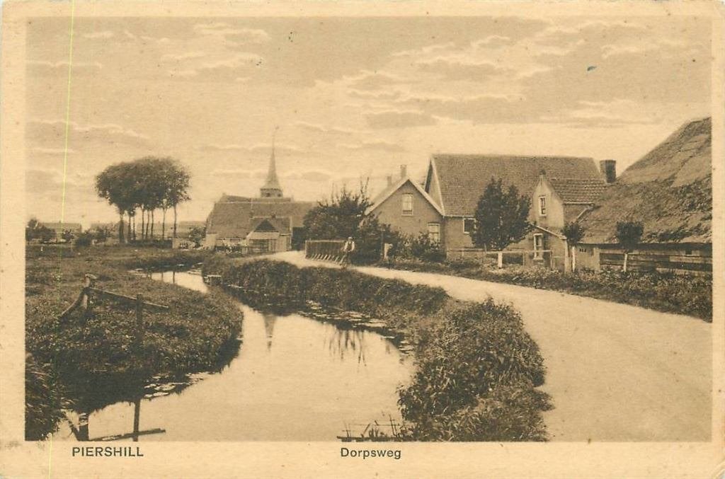 388-572-039 Piershil Dorpsweg, Verzenden, Voor 1920, Zuid-Holland