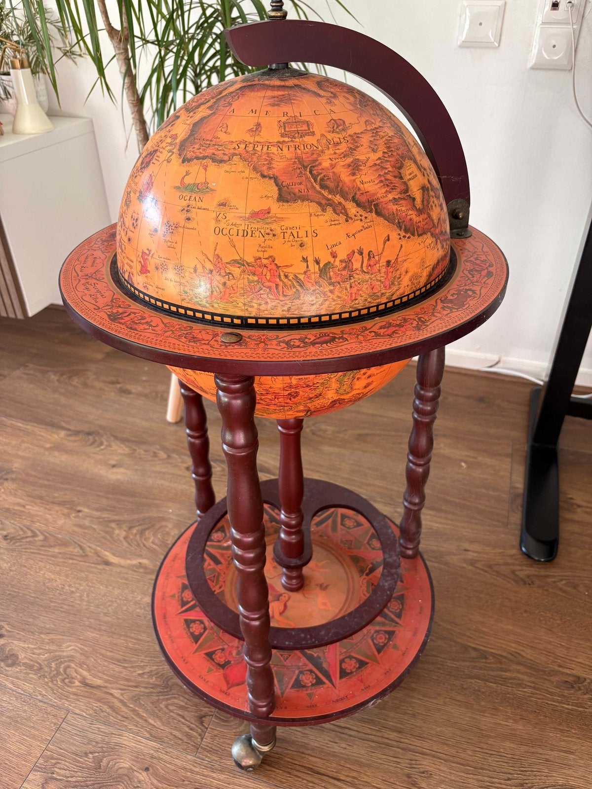 Wereldbol drankkastje / Globe Bar – decoratief opbergkastje, Ophalen, Met opbergruimte, 33 cm, Zo goed als nieuw