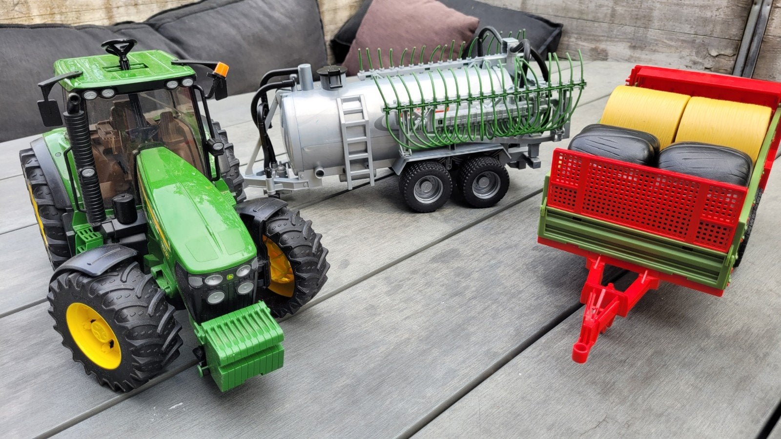 Bruder John Deere tractor met aanhangers, Kinderen en Baby's, Speelgoed | Speelgoedvoertuigen, Ophalen, Gebruikt