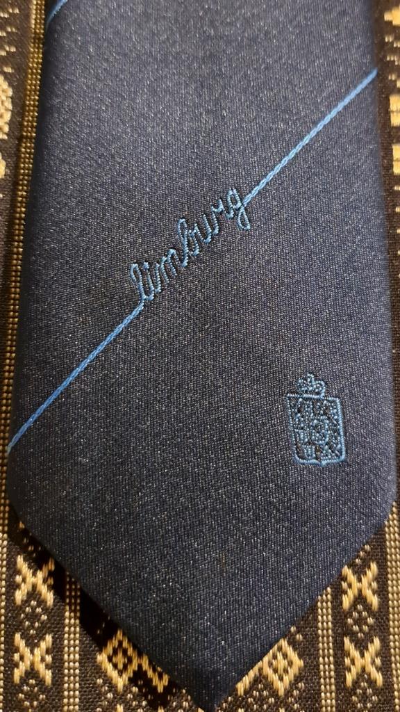 Provincie Limburg stropdas blauw met Provincie Wapen, Kleding | Heren, Stropdassen, Ophalen of Verzenden, Nieuw, Blauw
