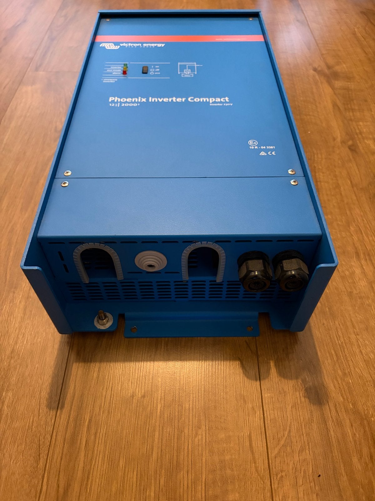 Victron Energy Phoenix Inverter Compact 12|2000, Ophalen, Gebruikt