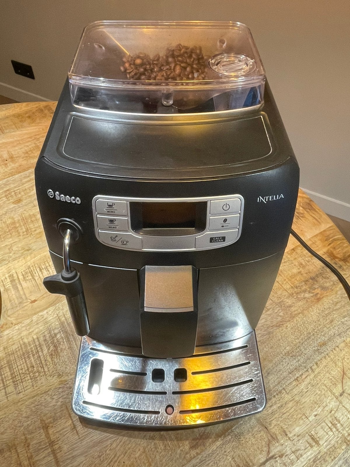 Saeco Intelia Volautomatische Koffiemachine, Ophalen, Zo goed als nieuw