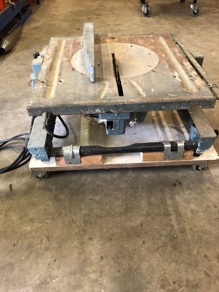 Elu zaagtafel, Doe-het-zelf en Verbouw, Gereedschap | Zaagmachines, Gebruikt, Cirkelzaag, 600 tot 1200 watt, Ophalen of Verzenden