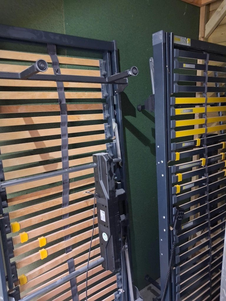 2 stuks Bossflex electrische lattenbodem, Ophalen, Eenpersoons, Zo goed als nieuw, 80 cm
