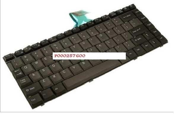 Toshiba Toetsenbord, Computers en Software, Ophalen of Verzenden, Gebruikt, Toshiba