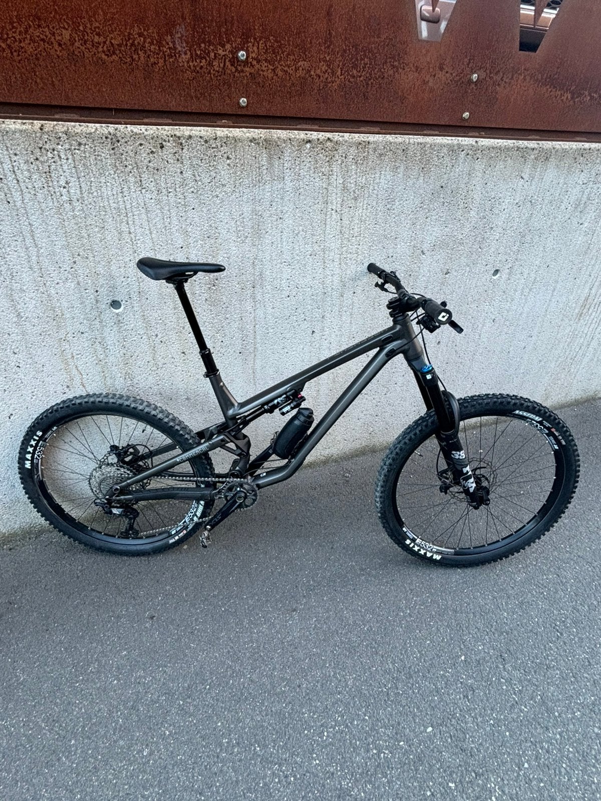 COMMENCAL META SX V4 - XL - Dark Slate - Mullet set-up, Fietsen en Brommers, Fully, Ophalen of Verzenden, Zo goed als nieuw, Overige merken