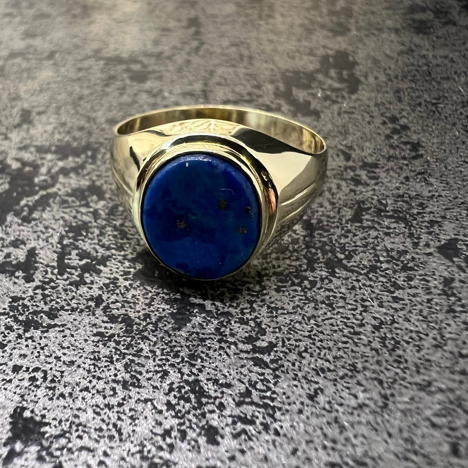 14 karaat gouden ring zegelring blauw steen heren, Ophalen of Verzenden, Zo goed als nieuw, Goud, Dame