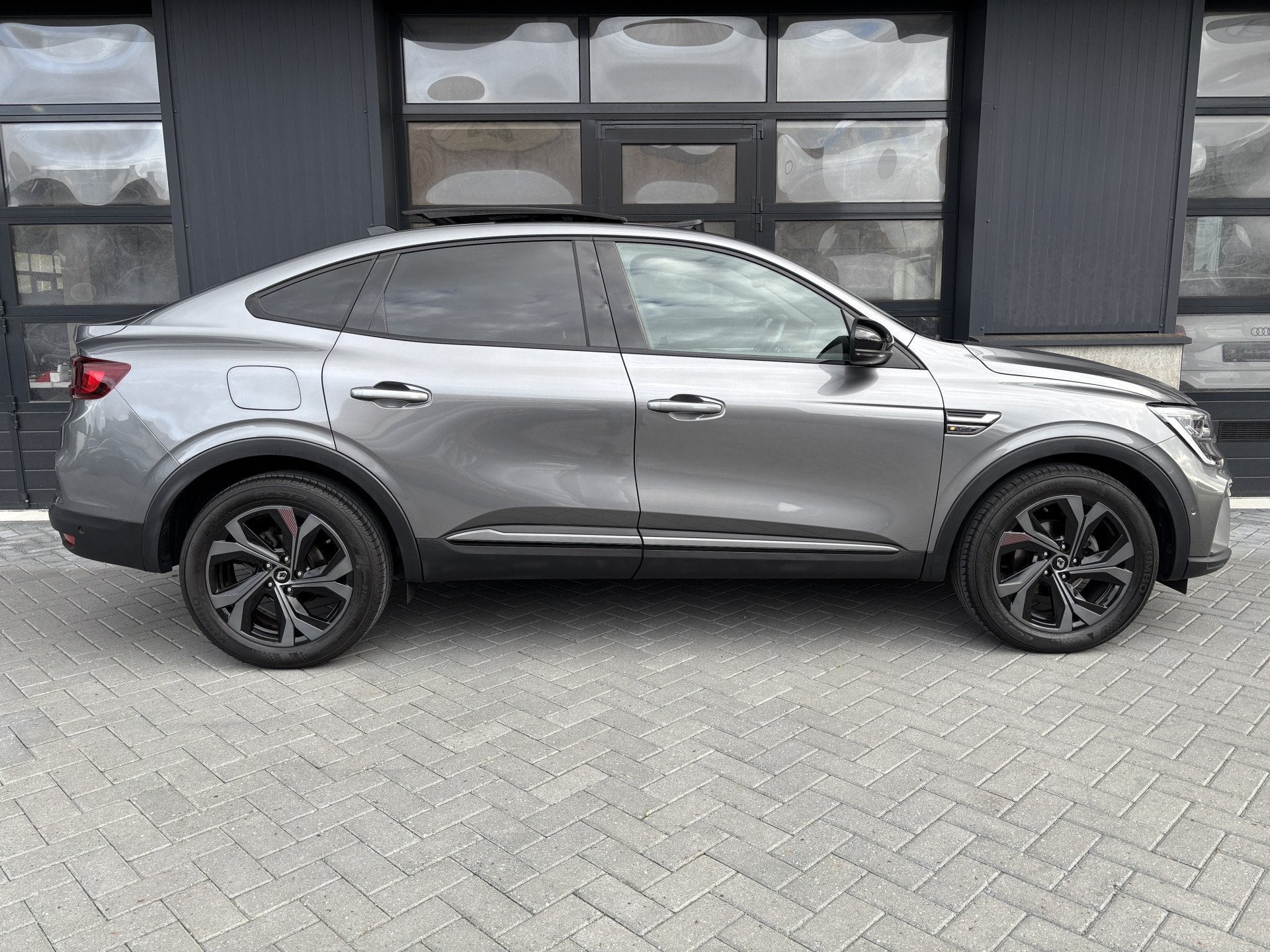 Renault Arkana 1.3 mild hybrid 160 R.S. line schuifdak 360 c, Arkana, Gebruikt, 4 cilinders, Bedrijf