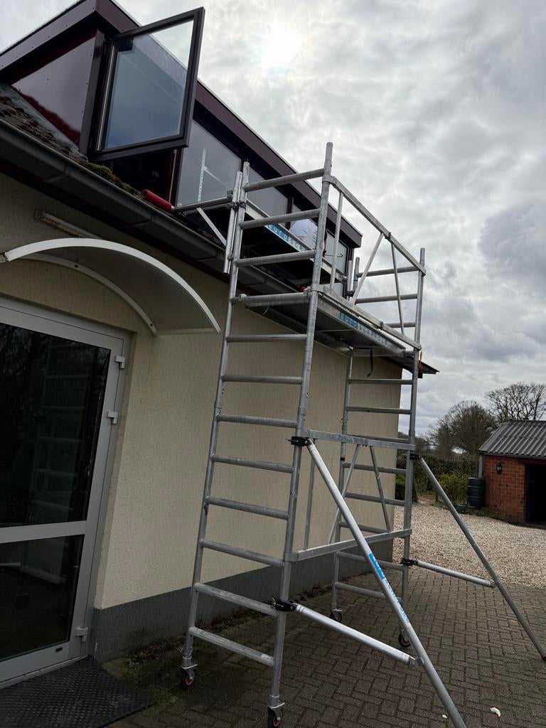 Huur Rolsteiger met wielen, Ophalen of Verzenden, Gebruikt, Rolsteiger of Kamersteiger, 5 meter of hoger