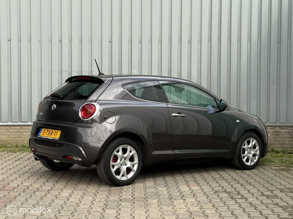 Alfa Romeo MiTo 0.9 TwinAir Esclusivo | Leder | Cruise | ECC, Voorwielaandrijving, Euro 6, 49 €/maand, Handgeschakeld