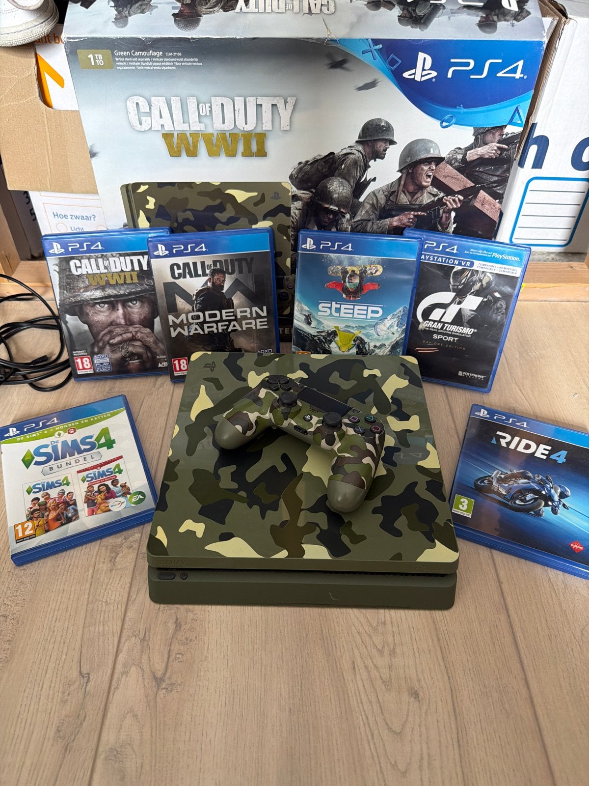 PS4 Slim 1TB Camouflage met 1 controller en 6 games, Spelcomputers en Games, Ophalen of Verzenden, 1 TB, Met 1 controller, Slim