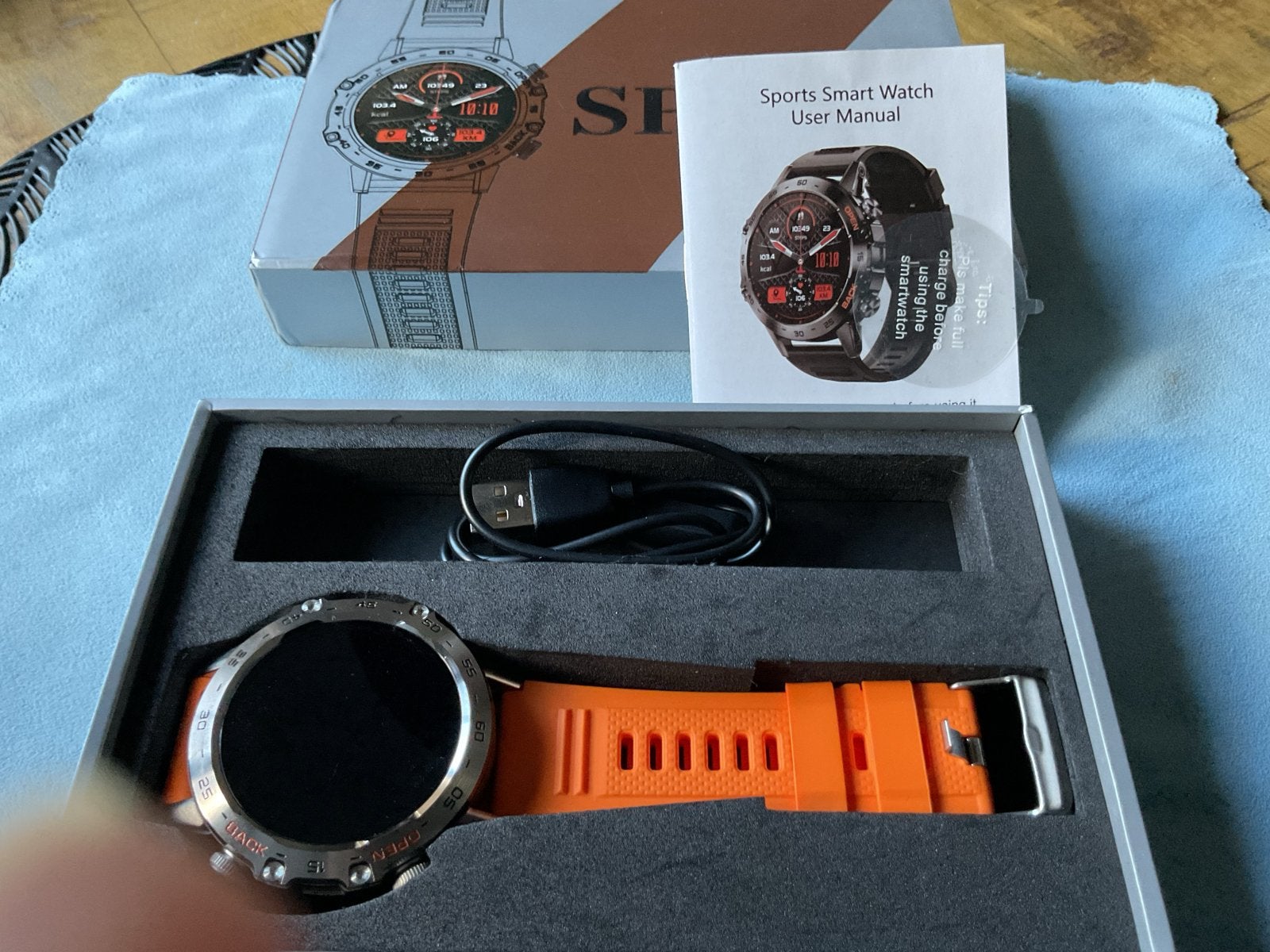SKMEI Smartwatch met Oranje Band - Nieuw in Doos, Hartslag, Nieuw, Oranje, Ophalen of Verzenden