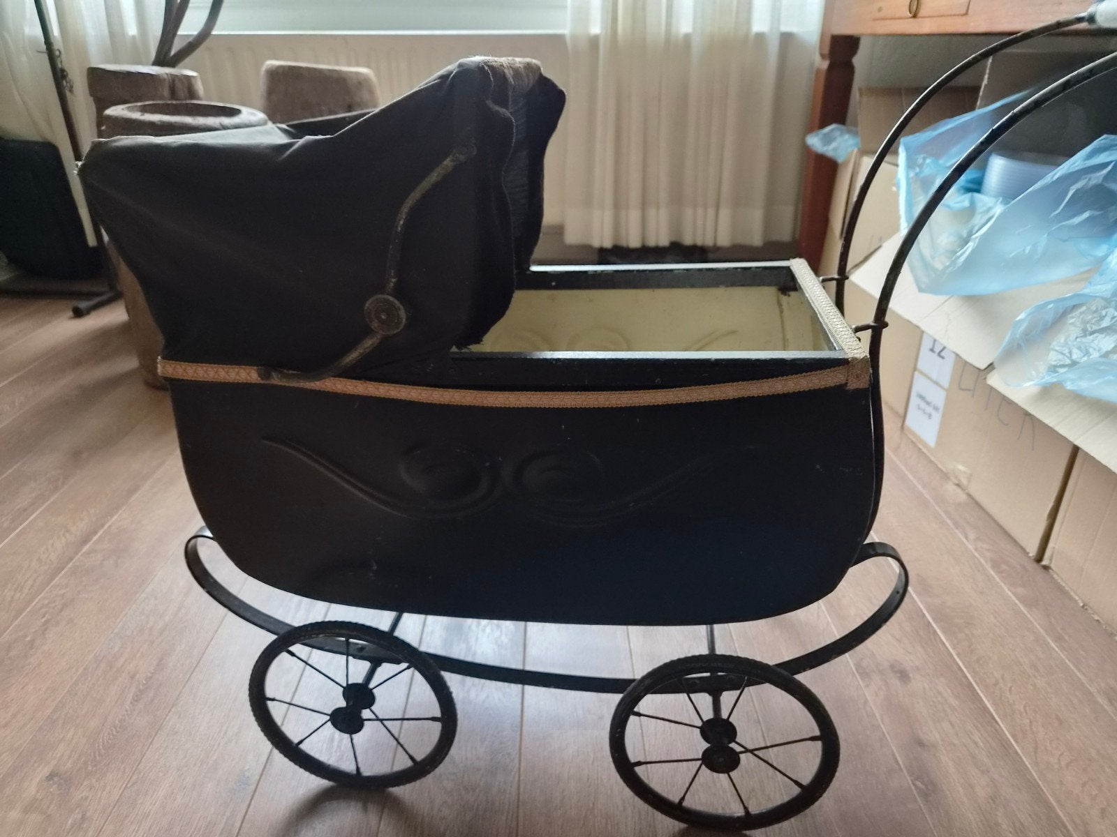 antiek oud brocante poppenwagen / kinderwagentje, Ophalen