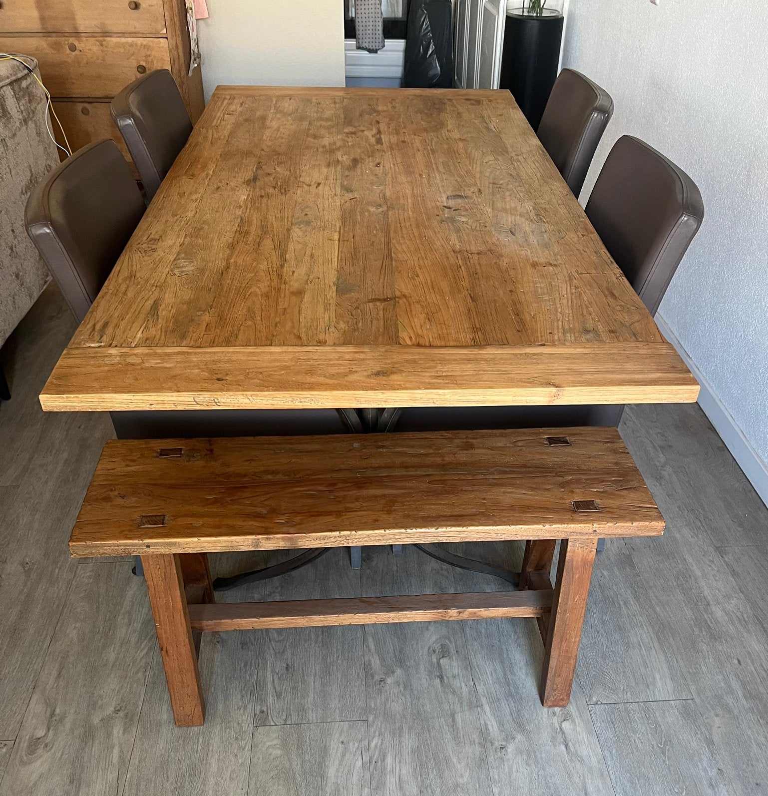 Handgemaakte eettafel met bankje en leren stoelen, Huis en Inrichting, Tafels | Eettafels, Gebruikt, Vijf personen of meer, 150 tot 200 cm