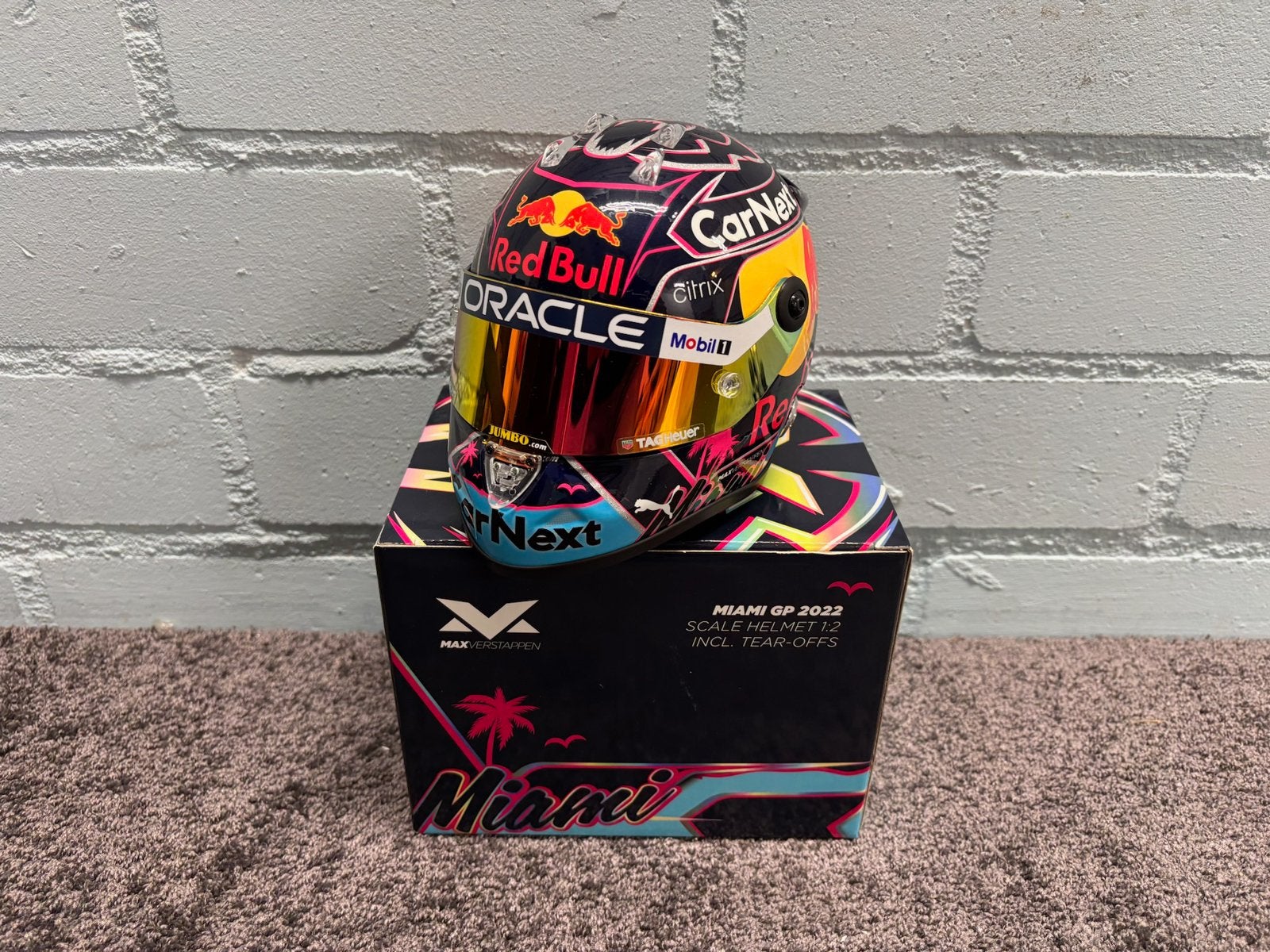 Max verstappen helm 1:2 miami 2022, Ophalen of Verzenden, Zo goed als nieuw, Formule 1