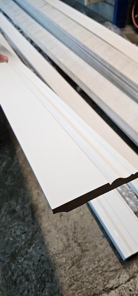 Nieuw Groot aantal Sier plinten en sier architrafen, Doe-het-zelf en Verbouw, Plinten en Afwerking, Nieuw, Plinten, Mdf, 250 cm of meer