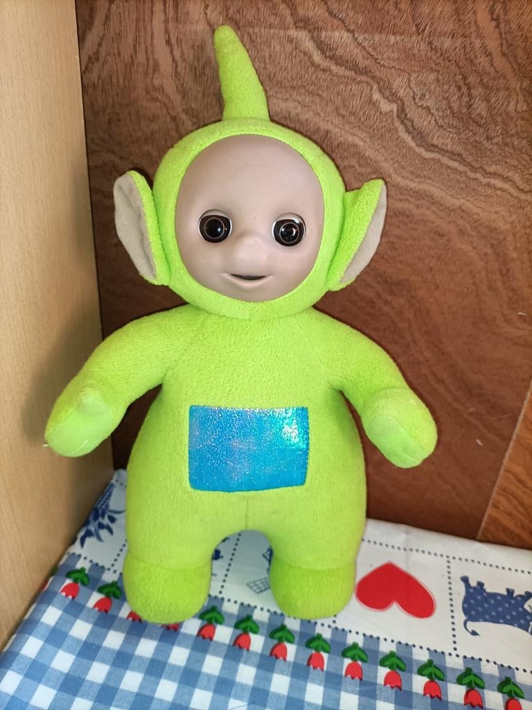 Teletubbies Dipsy knuffel met slaapogen 38 cm groot, Kinderen en Baby's, Ophalen of Verzenden, Zo goed als nieuw, Overige typen