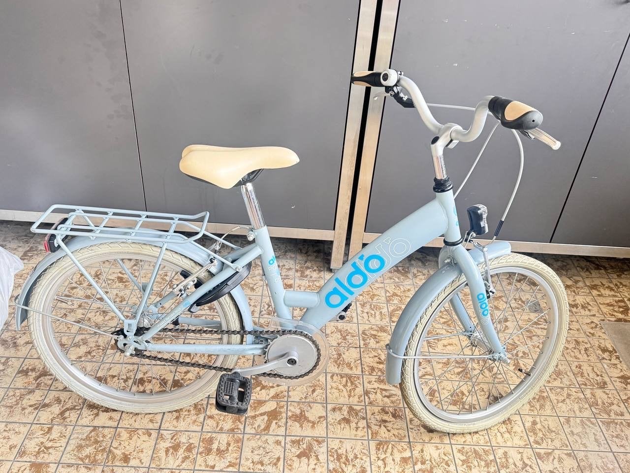 Aldo kinderfiets 20 inch - Zo goed als nieuw, Terugtraprem, Ophalen of Verzenden, 20 inch, Handrem