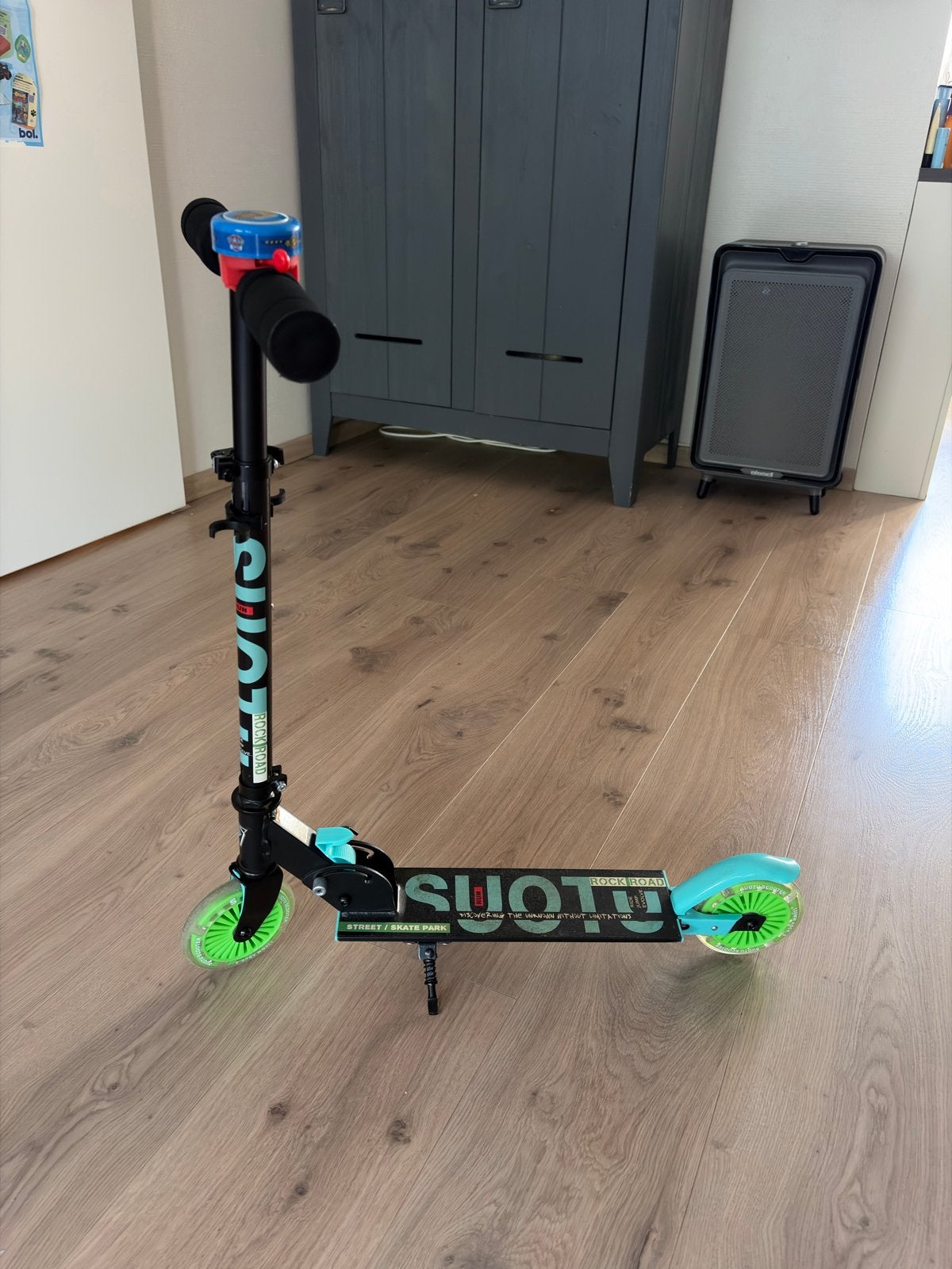 Suotu opvouwbare step met lichtgevende wielen, Fietsen en Brommers, Ophalen of Verzenden, Gebruikt, Gewone step