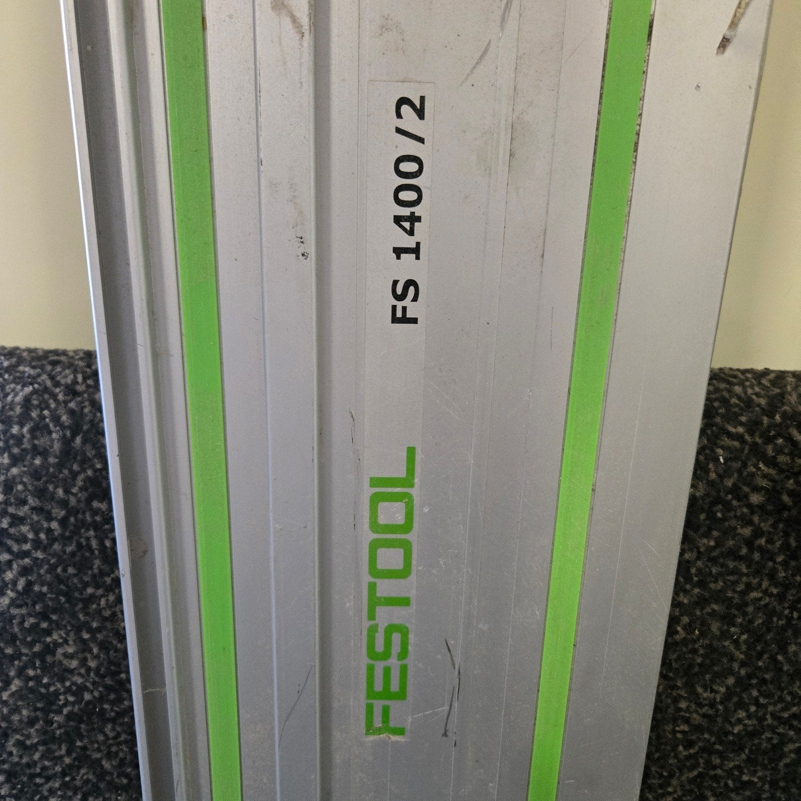 Foto 10 van Festool invalzaag TS 55 REBQ met 2x 1400mm geleiderails
