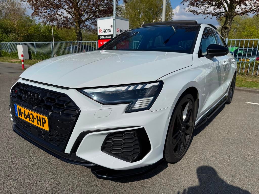 Audi A3 Sportback 2.0 TFSI S3 quattro Edition One Pano Memor, Auto's, Gebruikt, 4 cilinders, 1984 cc, Wit
