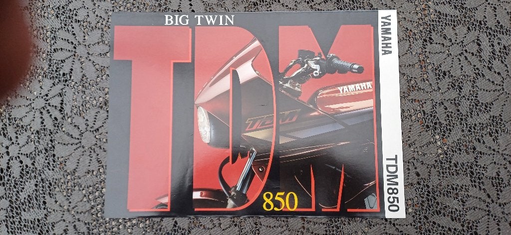 Originele folder Yamaha TDM 850 1991-1992, Motoren, Ophalen of Verzenden, Yamaha