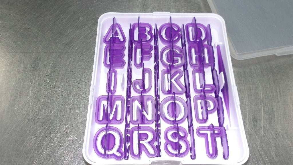 Wilton Uitstekers Letters en Nummers Set voor bijv. fondant, Hobby en Vrije tijd, Taarten en Cupcakes maken, Ophalen of Verzenden