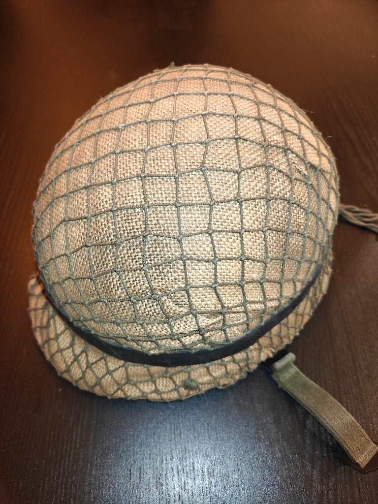 Te koop: M1 stijl militaire helm (koude oorlog +/- 1980), Ophalen of Verzenden, Landmacht, Amerika, Helm of Baret
