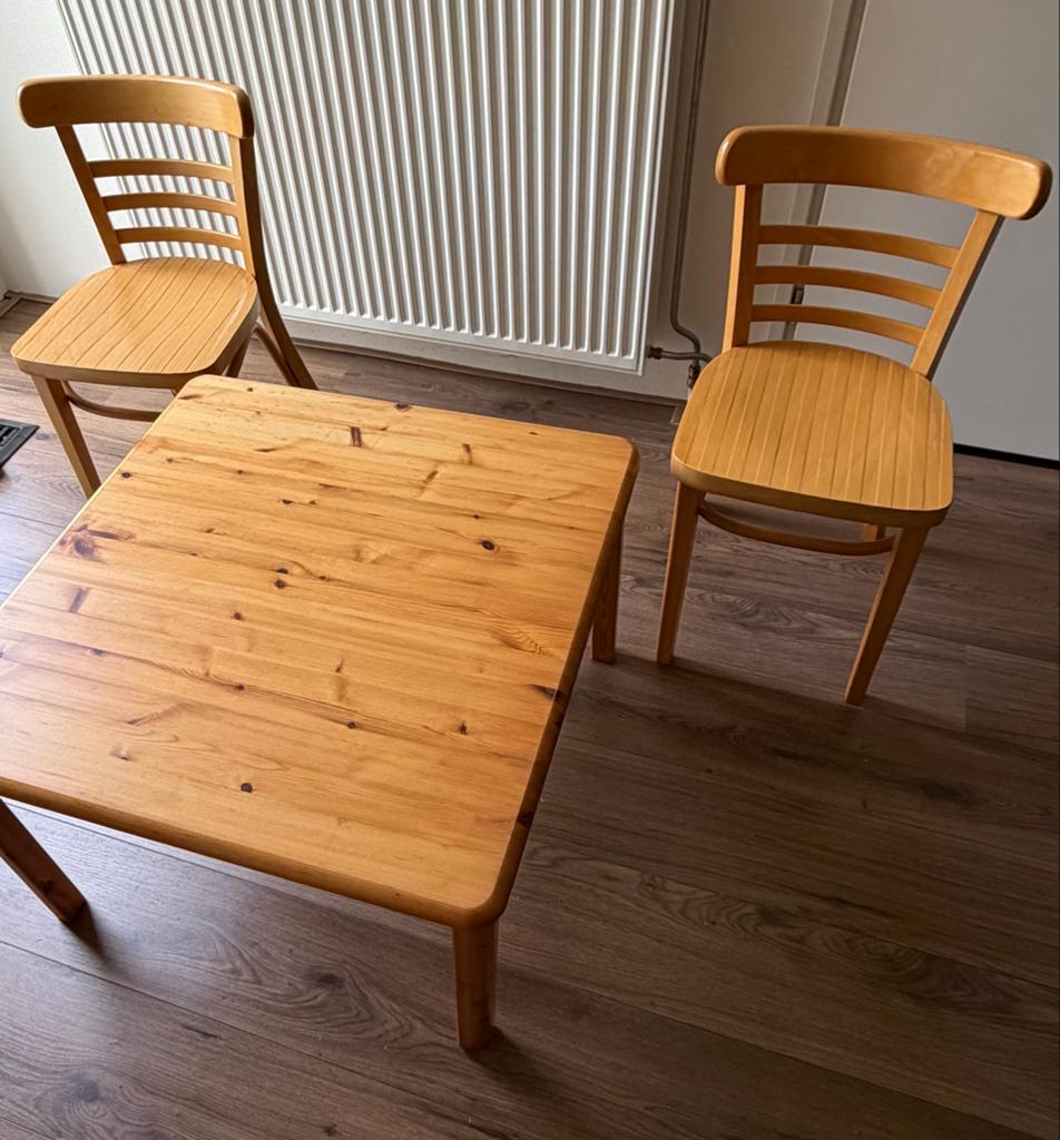 Houten tafeltje met twee stoelen, Huis en Inrichting, Ophalen, Gebruikt, Vierkant, Tot twee personen